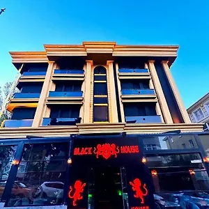 Apart Otel Black House